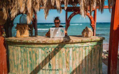 Digital Nomad Financial Reality: Footloose and Office-Free?